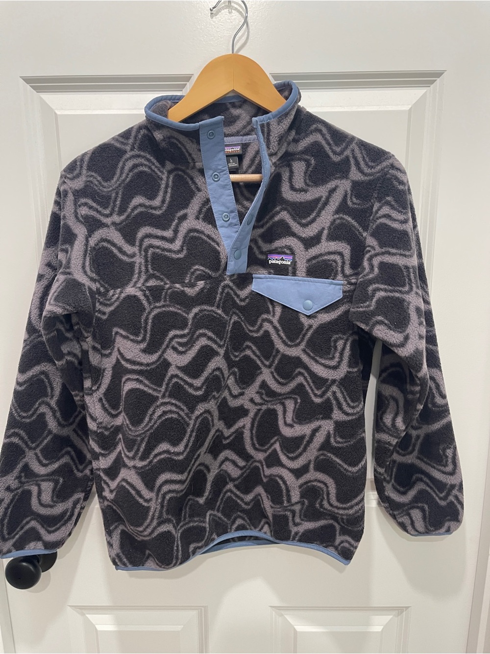 Patagonia Men's Patterned Fleece Pullover - Charcoal & Light Blue